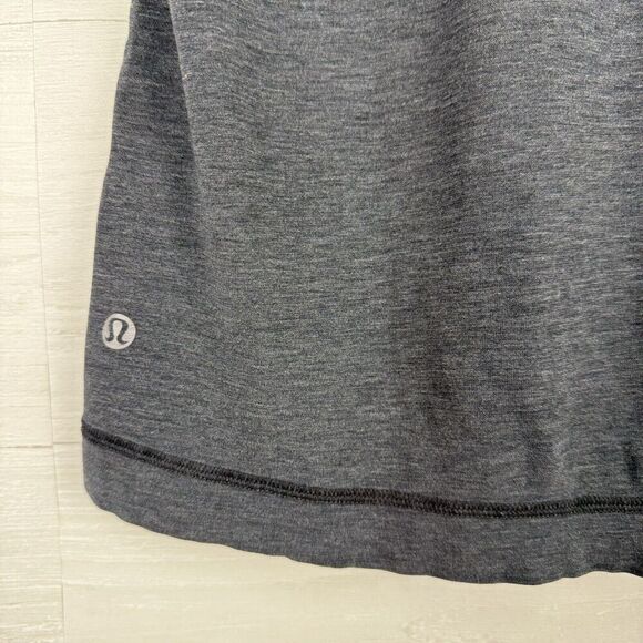 Lululemon Men Size L Short Sleeve T-Shirt Wave Print Gray Black Athletic Stretch - Picture 7 of 11